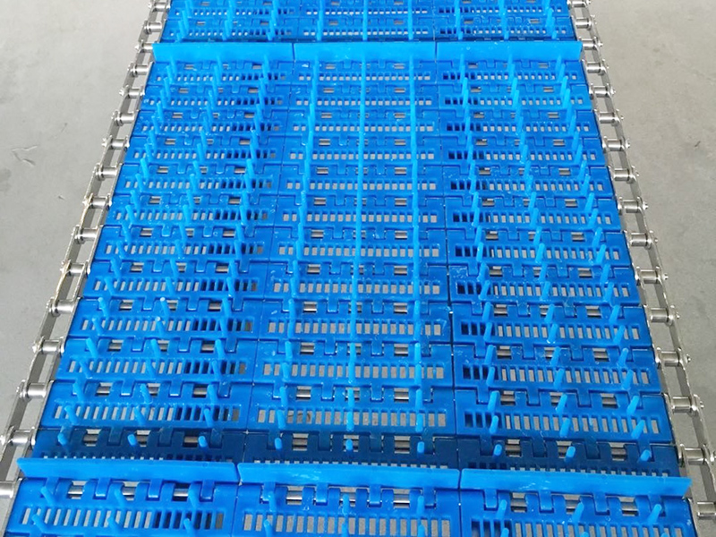 <b>Plastic mesh belt</b>