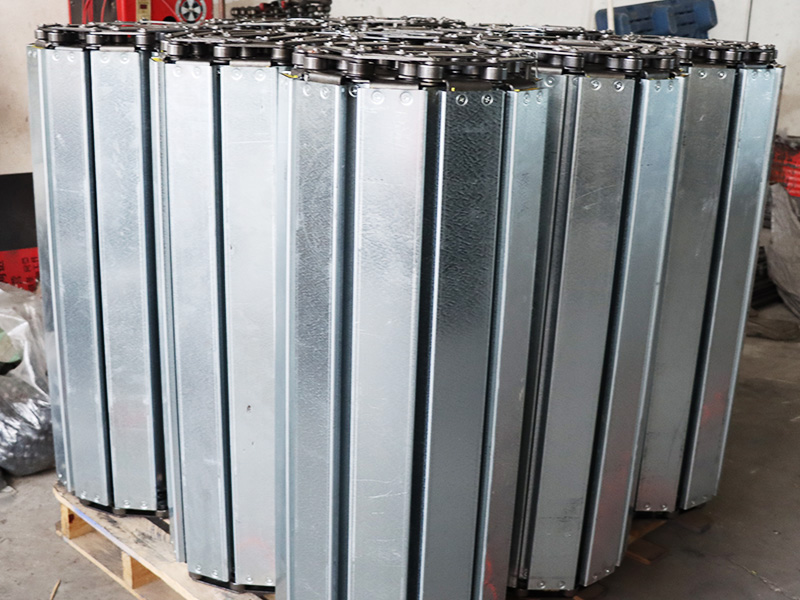 <b>Conveyor chain plate</b>