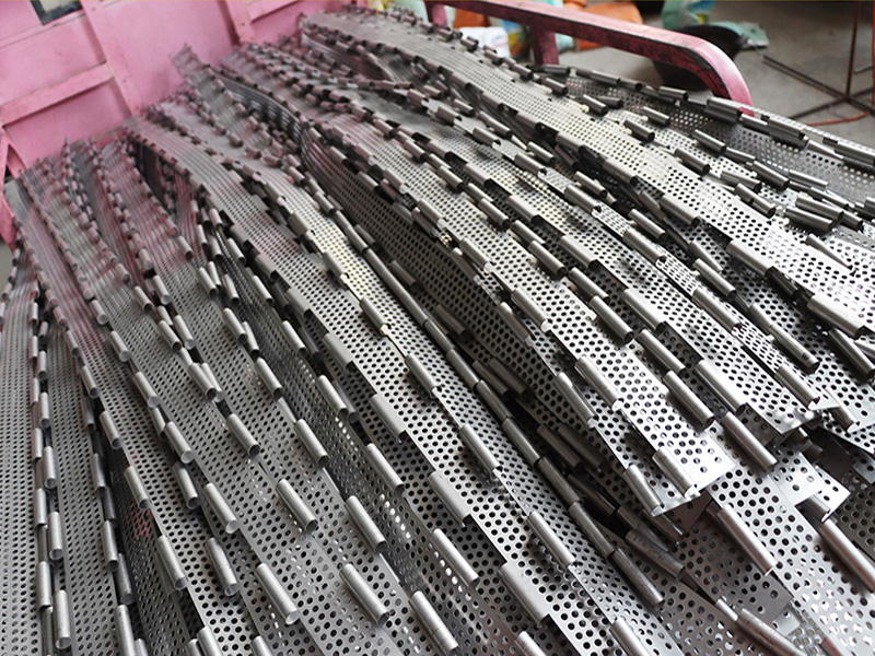 <b>Conveyor chain plate</b>