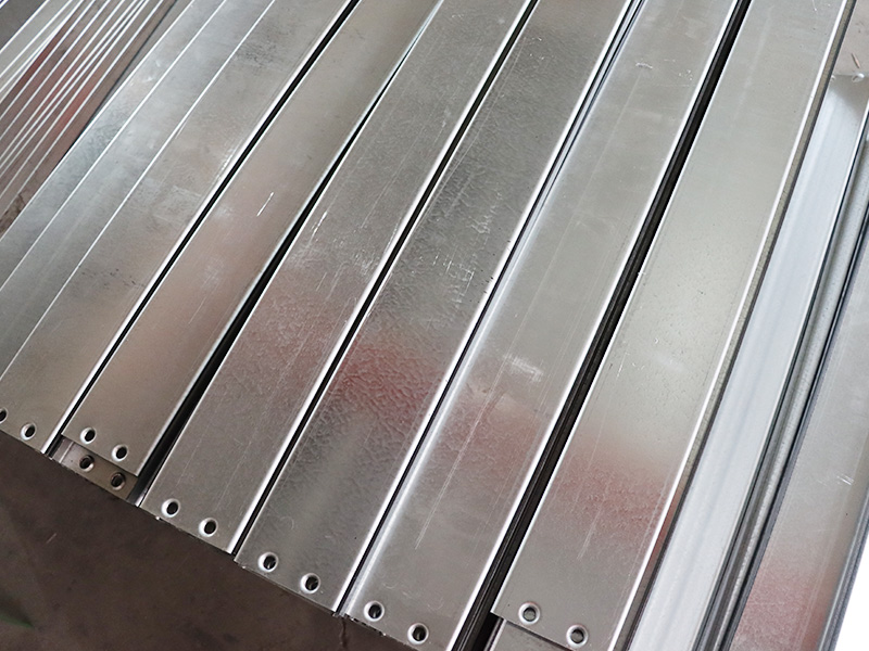 <b>Conveyor chain plate</b>